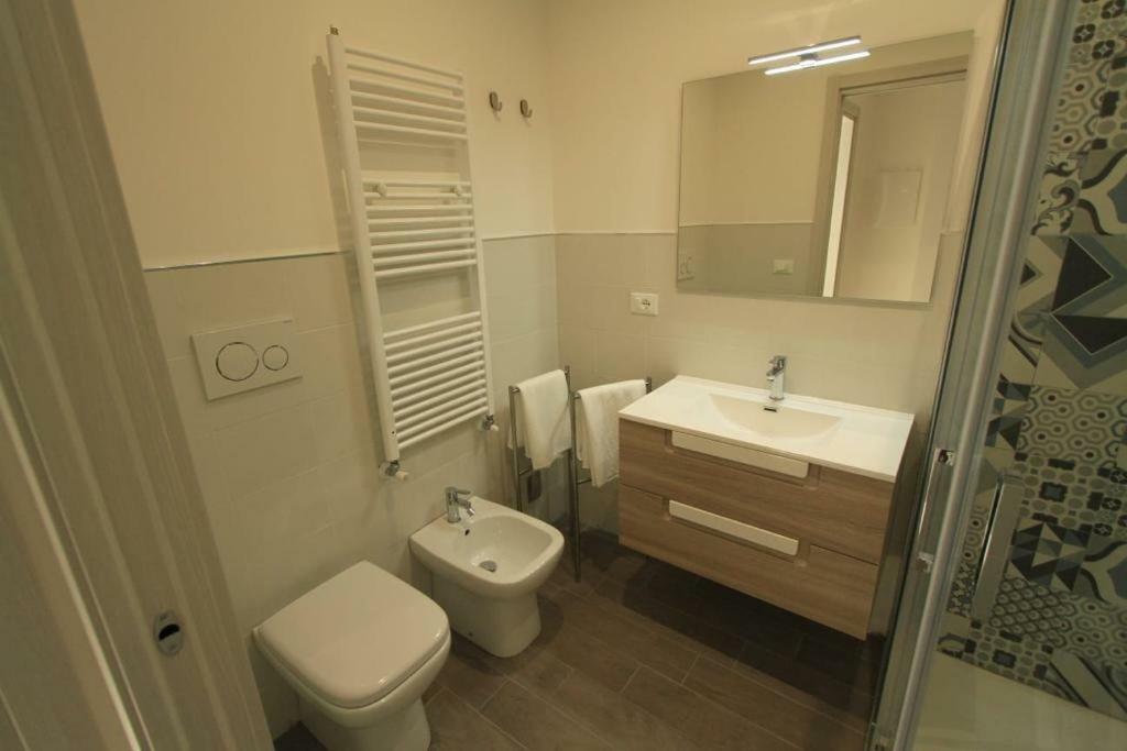 Gianluca Apartments 7A Фінале-Лігуре Екстер'єр фото